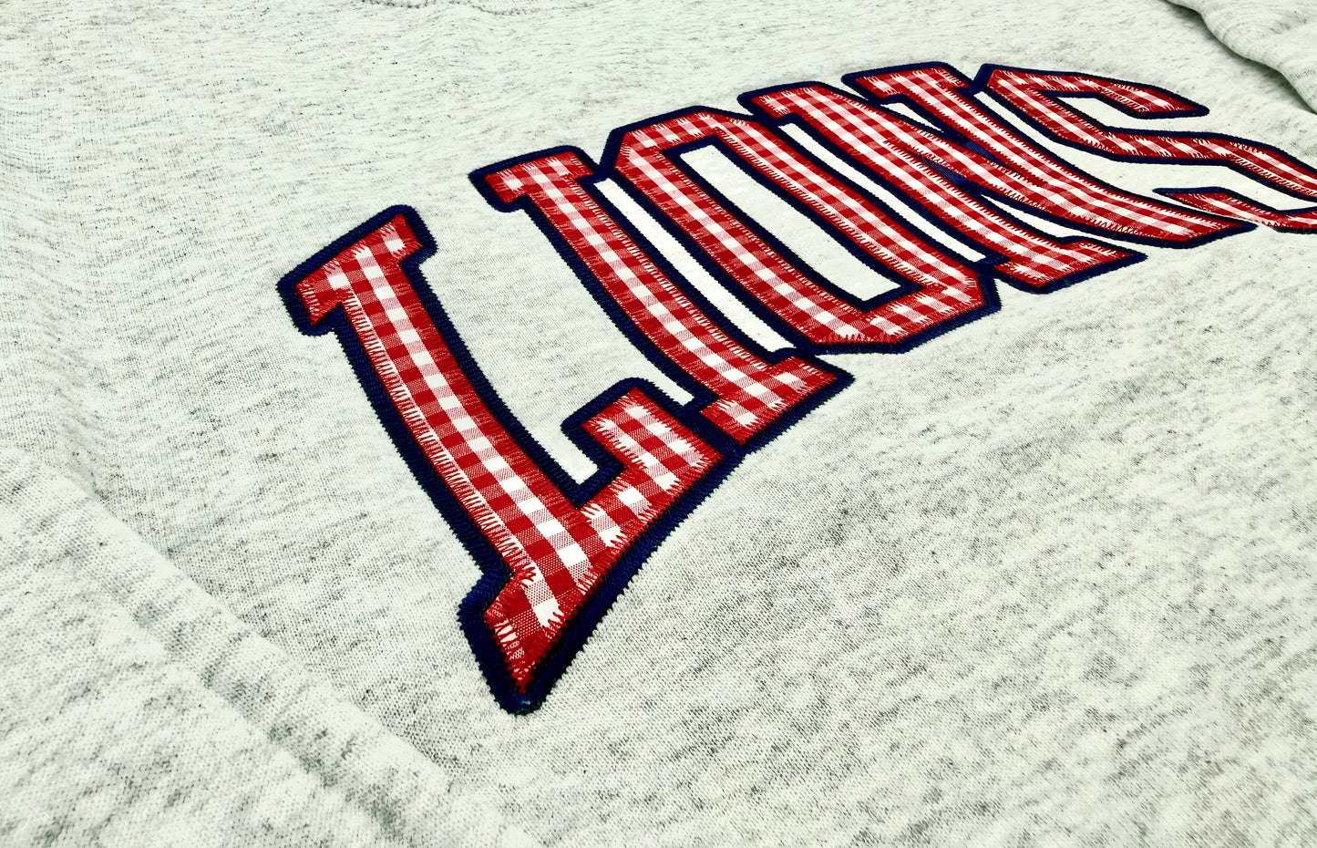 Duo Threads LIONS Gingham Crew