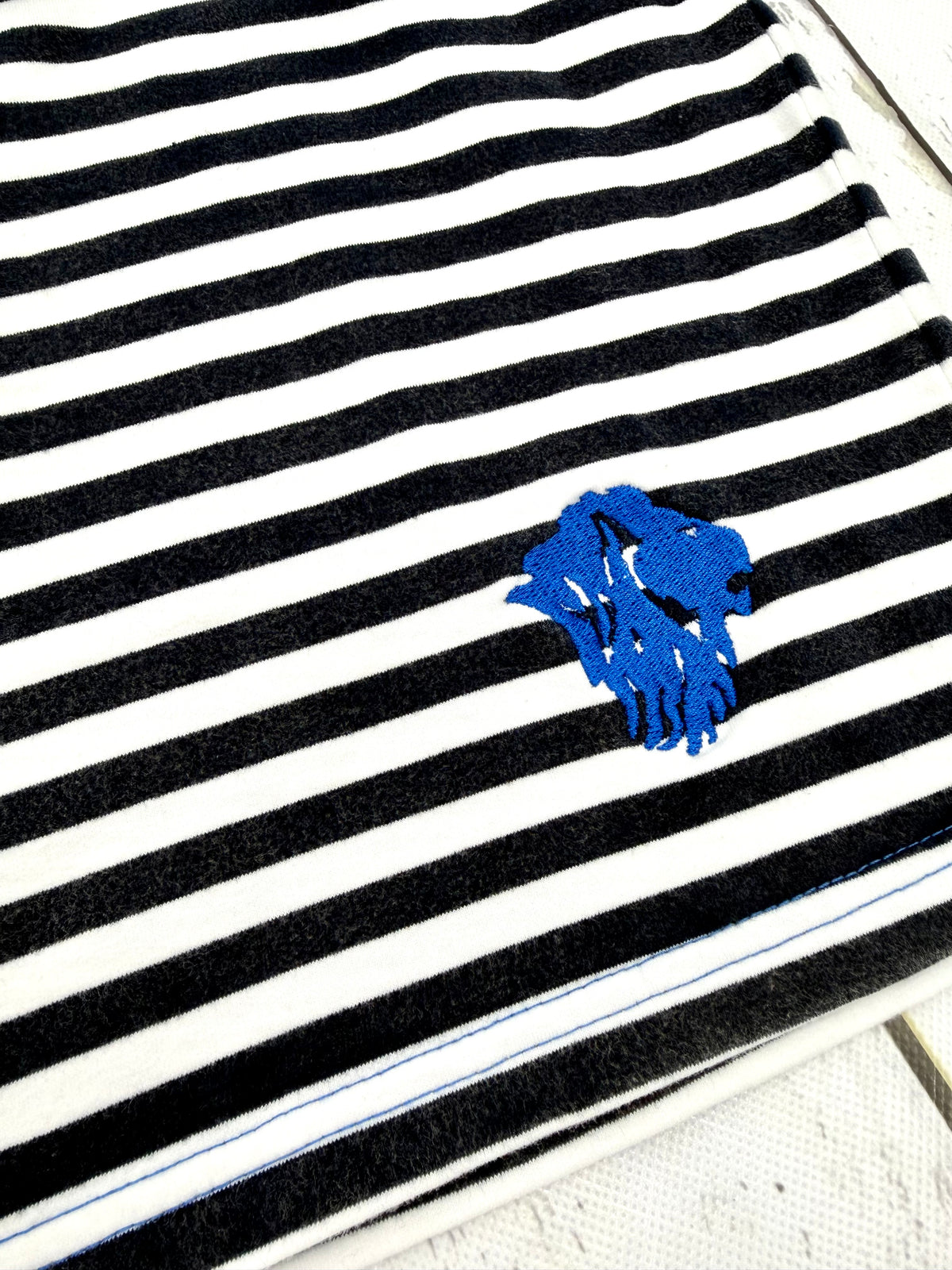 Mineral Washed V-Notched Top